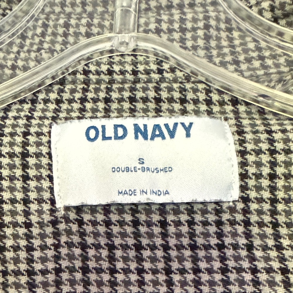 Old Navy Black and White Casual Button Down Flannel Shirt - Picture 3 of 4